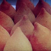 COXINHA COM MASSA DE FARINHA E BATATA
