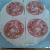 Lombos de peixe recheados com mortadela de azeitonas e queijo com massa folhada - Etapa 2