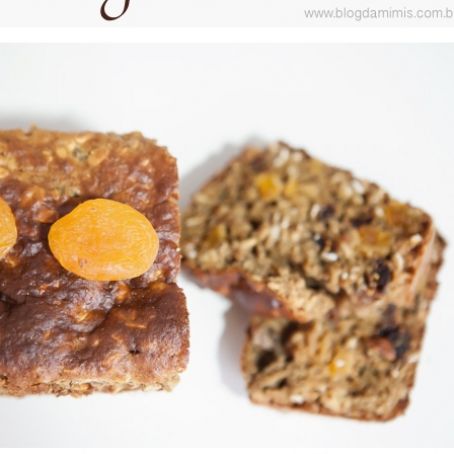 Bolo integral de frutas