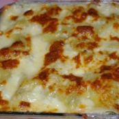 Lasanha com molho branco e bolonhesa