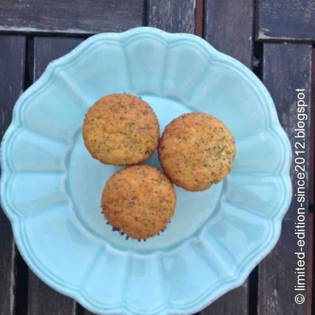 Mini bolos de limão e sementes de papoila