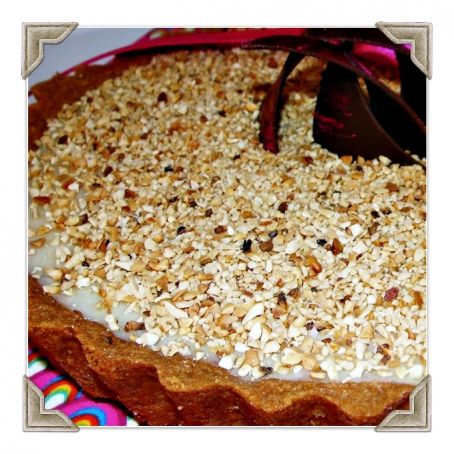 Torta de Paçoca com Calda de Coco Queimado