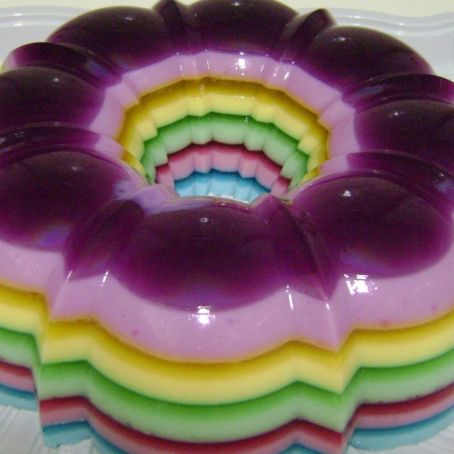 Gelatina colorida em camadas