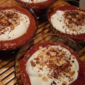 Mousse de chocolate com nozes e natas