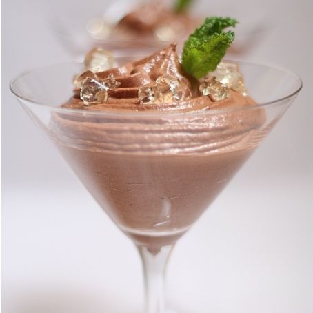 Mousse de chocolate ao leite com chantilly