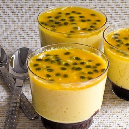 Mousse de Maracujá com Chocolate