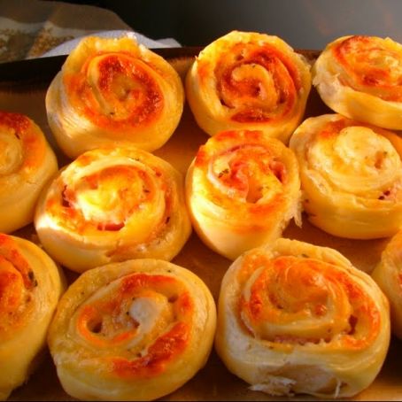 Caracóis de presunto e queijo