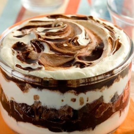 Pavê fácil de creme e chocolate em pó