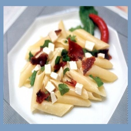 Penne com Tomate Seco e Rúcula