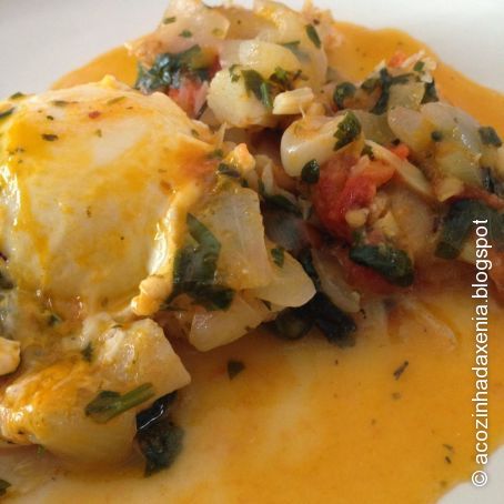 Molhanga de tomate com bacalhau