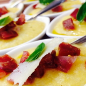 Polenta Mole com Grana Padano e Linguiça Curada