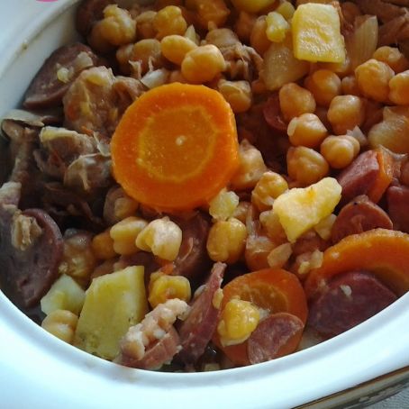 Carne de panela com grão-de-bico