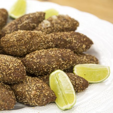 Quibe de Linguiça Calabresa com Recheio de Queijo