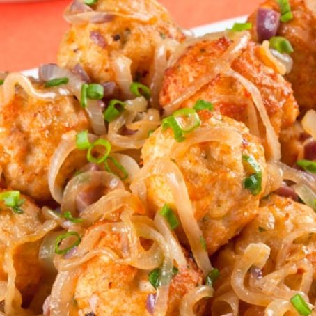 Almôndega de frango acebolada