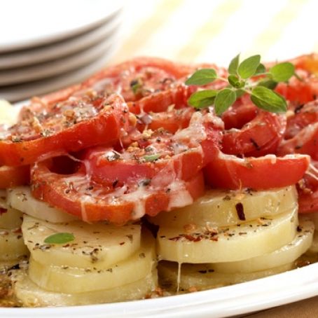 Batata marguerita com tomate e manjericão