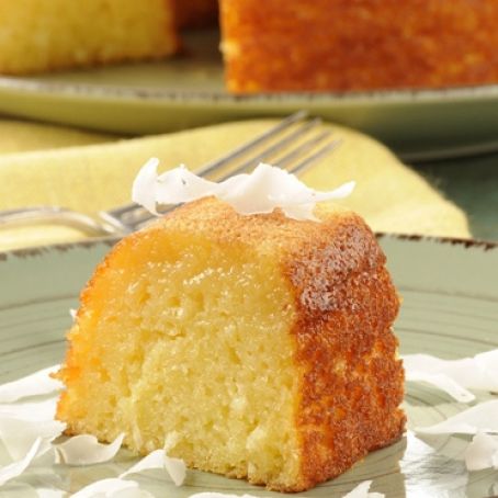 Bolo caipira de mandioca e coco