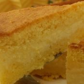 Bolo de fubá cremoso