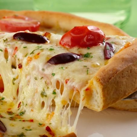 Pizza caseira com dois queijos