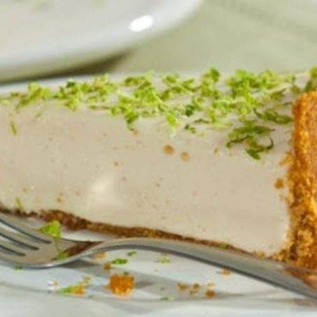 Torta de Liquidificador de Limão com Massa de Sucrilhos