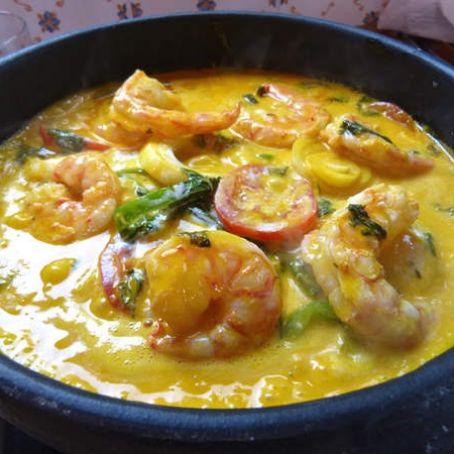 Moqueca de Peixe com Camarão