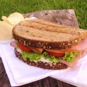 Lanche de Peito de Peru com Queijo