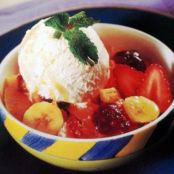 Sopa de Frutas com Sorvete