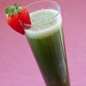 suco verde com morango