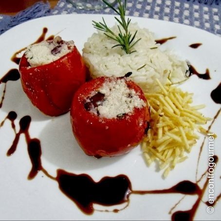 Tomates recheados de ricota temperada