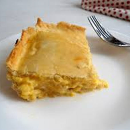 Empadão de frango com creme de milho