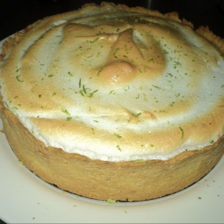 Torta de limão com merengue cremoso