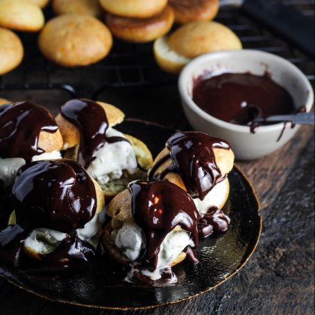 Profiteroles