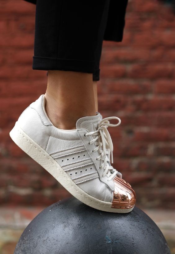 5 PARES de  SAPATOS para TER em seu ARMÁRIO.