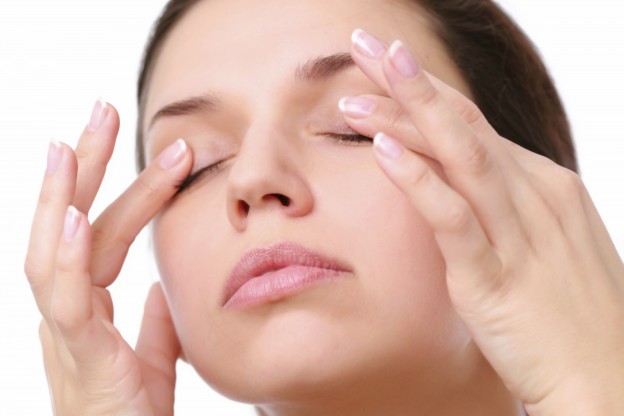 como curar as pálpebras caídas