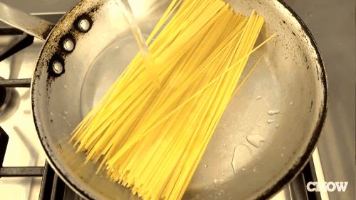 2. Adicionar água fria ( uns 6 copos).